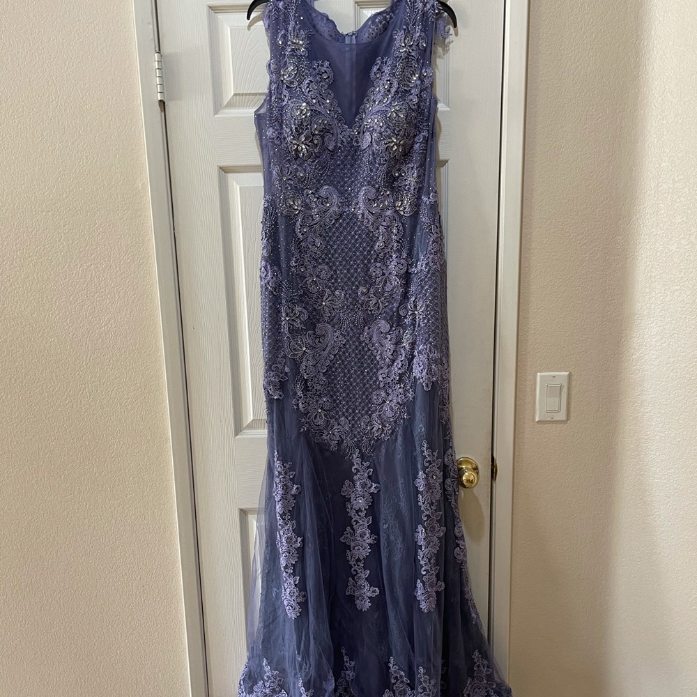 Maxi dress never worn!